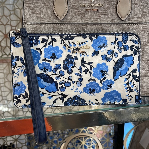 Kate Spade Lucy Vase Floral Medium L Zip Wristlet
Blue Multicolor 
NWT - Picture 16 of 16